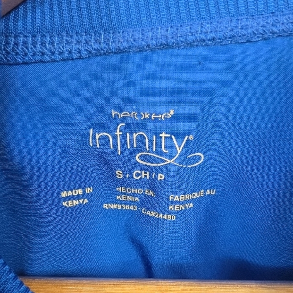 Cherokee Infinity Zip-Up Scrub Jacket - Picture 2 of 10